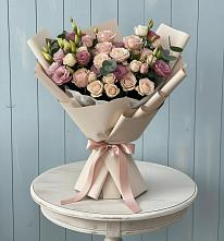 Букет цветов из:  Розы и Лизиантусы #REPLACE_PRED# Черемном