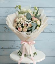 Букет цветов из:  Розы и Лизиантусы в Черемном