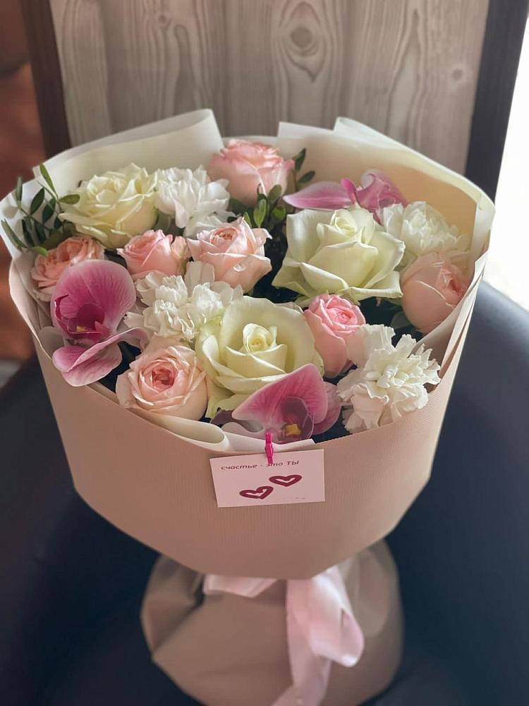 Букет цветов из: Орхидеи, Розы и Гвоздики в Черемном