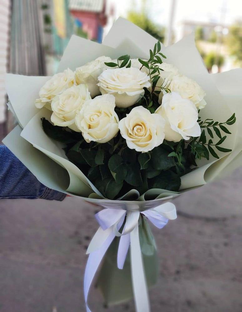 Букет Белые розы Проуд в Черемном