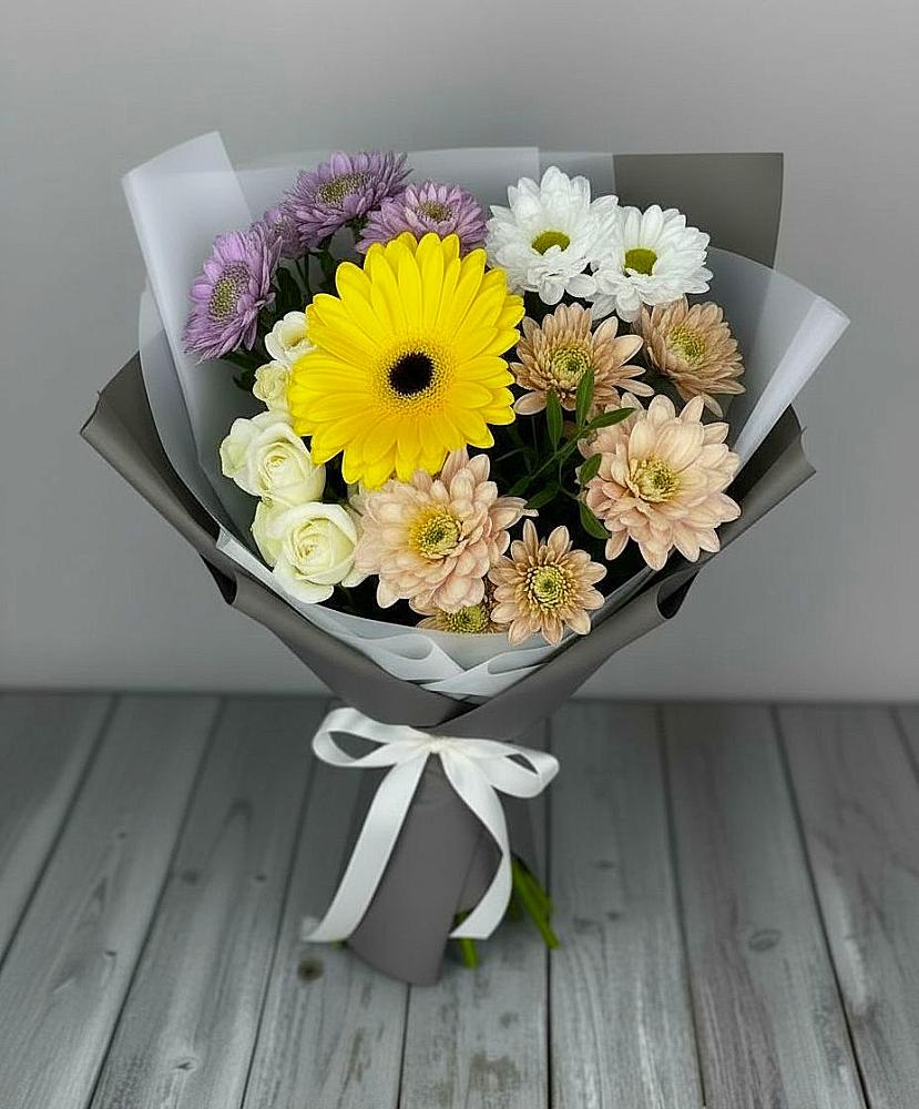 Букет цветов из: Розы, Герберы и Хризантемы в Черемном