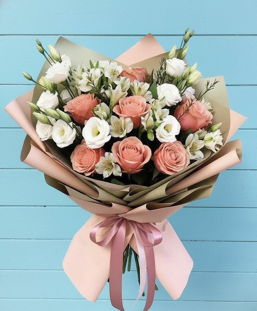 Букет цветов из: Розы, Альстромерии и Лизиантусы в Черемном