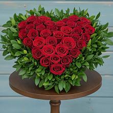 Цветочная композиция из Розы в виде сердца в Черемном