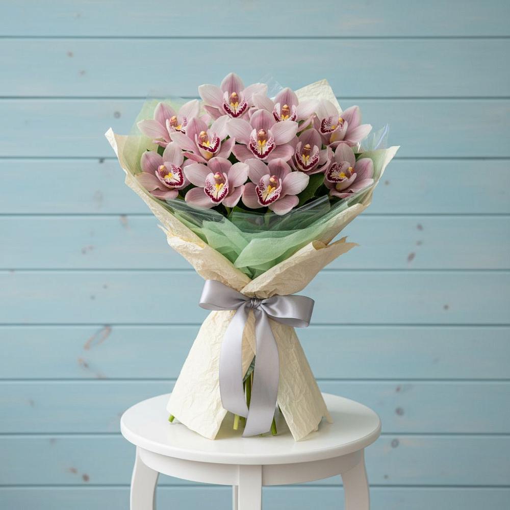 Букет цветов из: Орхидеи и Розы в Черемном