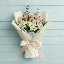 Букет цветов из:  Альстромерии в Черемном