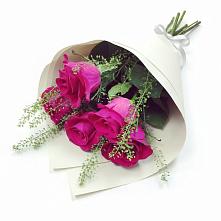 Букет цветов из:  Розы в Черемном