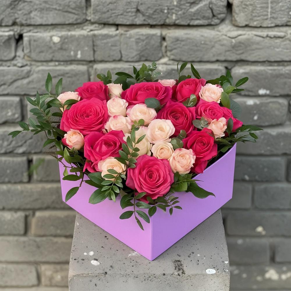 Цветочная композиция из Розы в коробке в Черемном