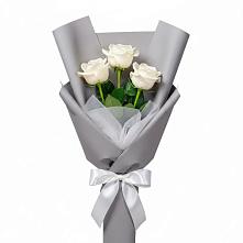 Букет 3 белые розы в Черемном