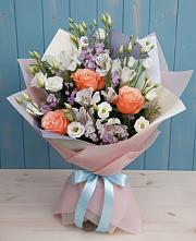 Букет цветов из:  Лизиантусы, Розы, Альстромерии и Гипсофила #REPLACE_PRED# Черемном