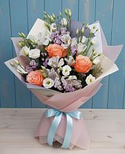 Букет цветов из:  Лизиантусы, Розы, Альстромерии и Гипсофила в Черемном