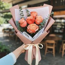 Букет цветов из:  Розы в Черемном