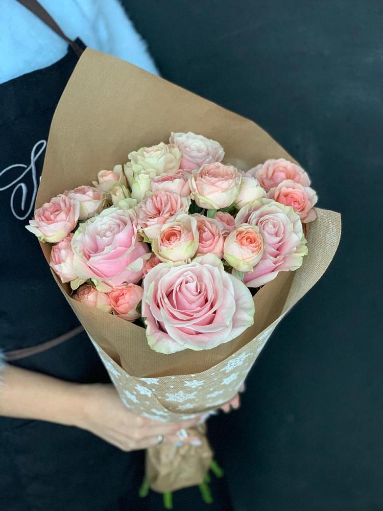 Букет цветов из: Хризантемы и Розы в Черемном