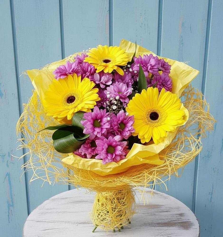 Букет цветов из: Хризантемы и Герберы в Черемном