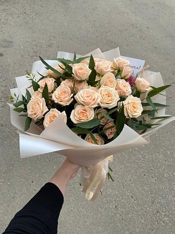 Букет Кремовые розы Латте в Черемном