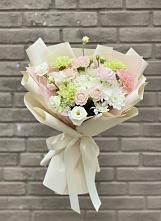Букет цветов из:  Гвоздики, Розы, Лизиантусы и Хризантемы #REPLACE_PRED# Черемном