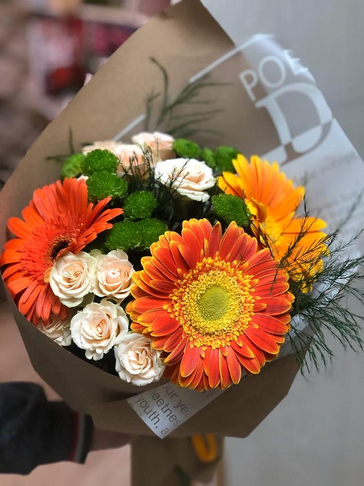 Букет цветов из: Герберы, Хризантемы и Розы в Черемном