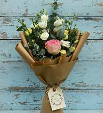 Букет цветов из:  Розы и Лизиантусы в Черемном
