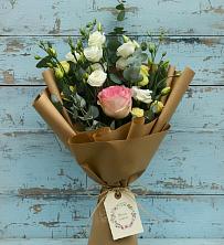 Букет цветов из:  Розы и Лизиантусы в Черемном