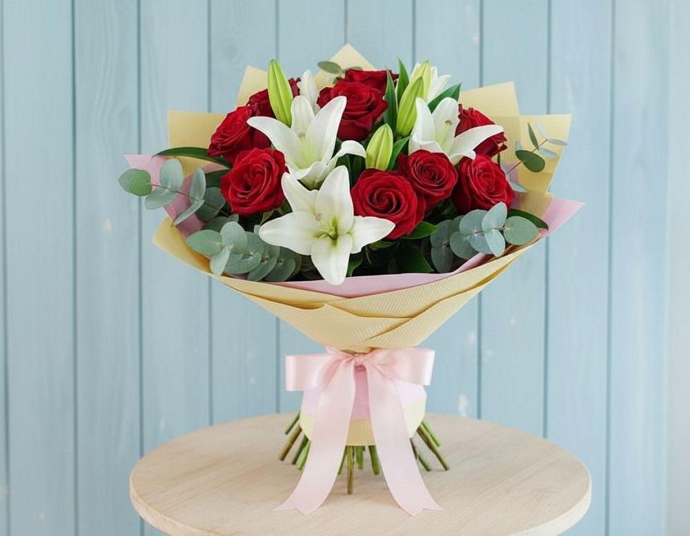 Букет цветов из: Лилии и Розы в Черемном